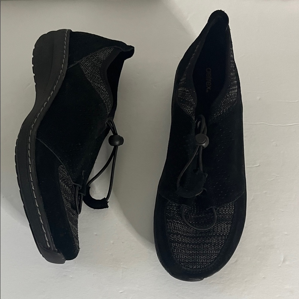 Aetrex Suede Upper Black Slip-On Footwear With Toggle